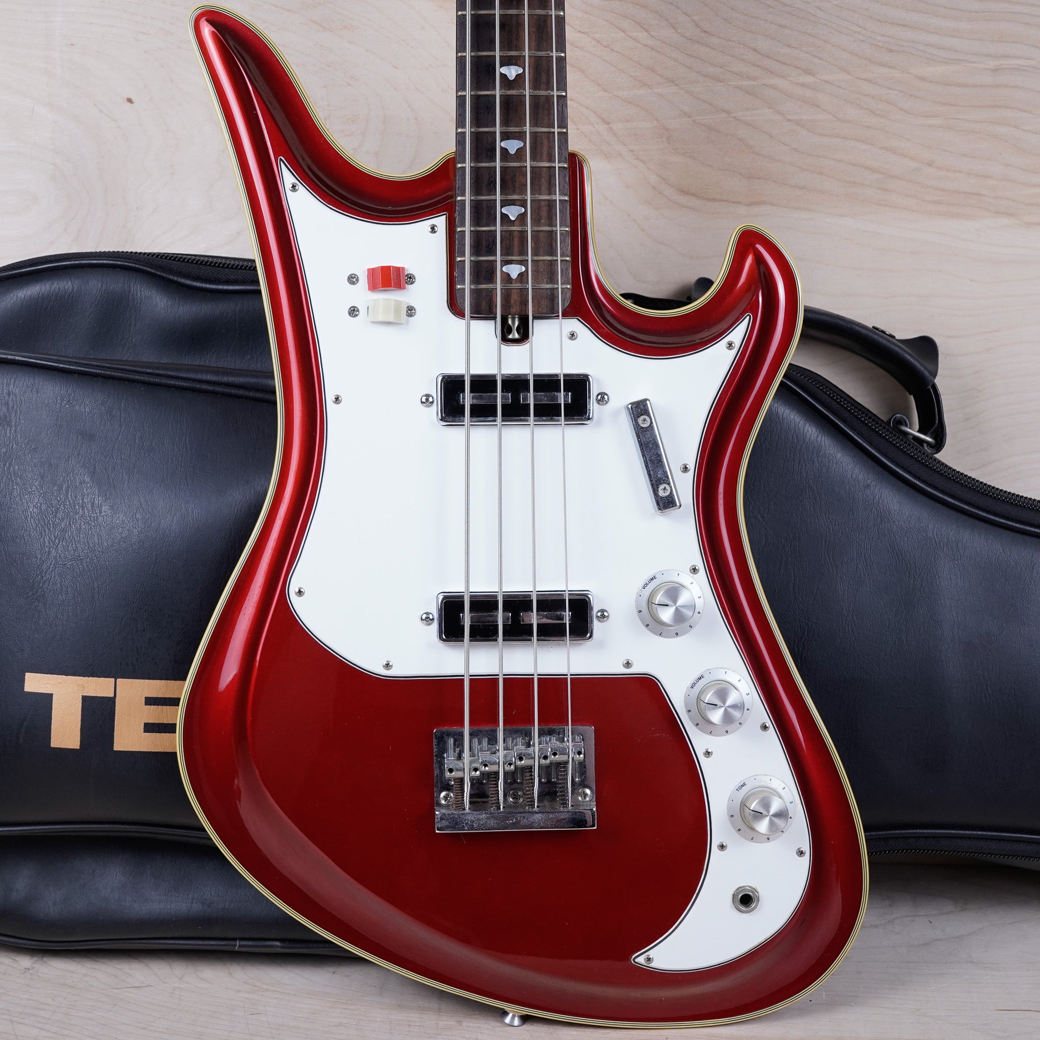 Teisco SPB-200 Spectrum Bass MIJ 2000 Metallic Red w/ Bag