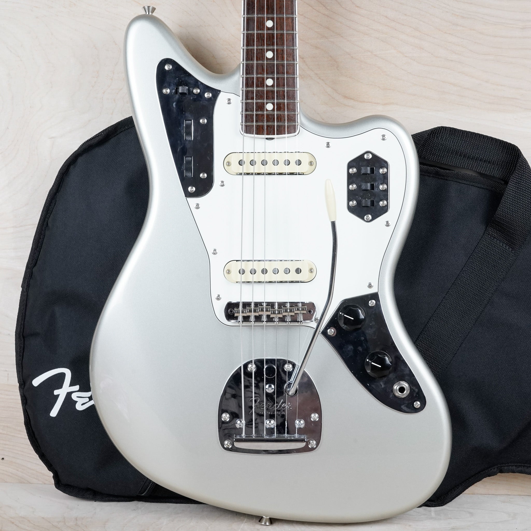 Fender FSR Traditional II '60s Jaguar MIJ 2024 Inca Silver Japan w