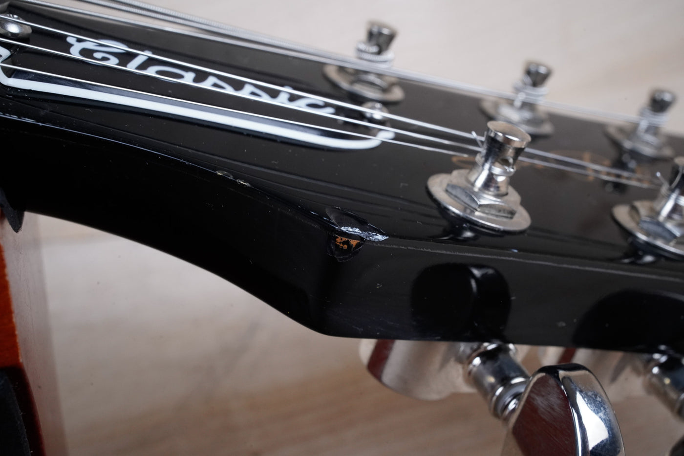 Gibson Les Paul Classic 2021 Ebony Burstbucker PAFs w/ Soft Case