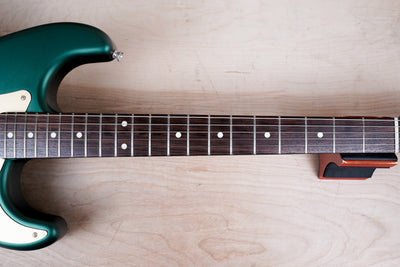 Fender FSR Traditional II '60s Stratocaster MIJ 2023 Sherwood Green Metallic w/ Gold Competition Stripe w/ Bag