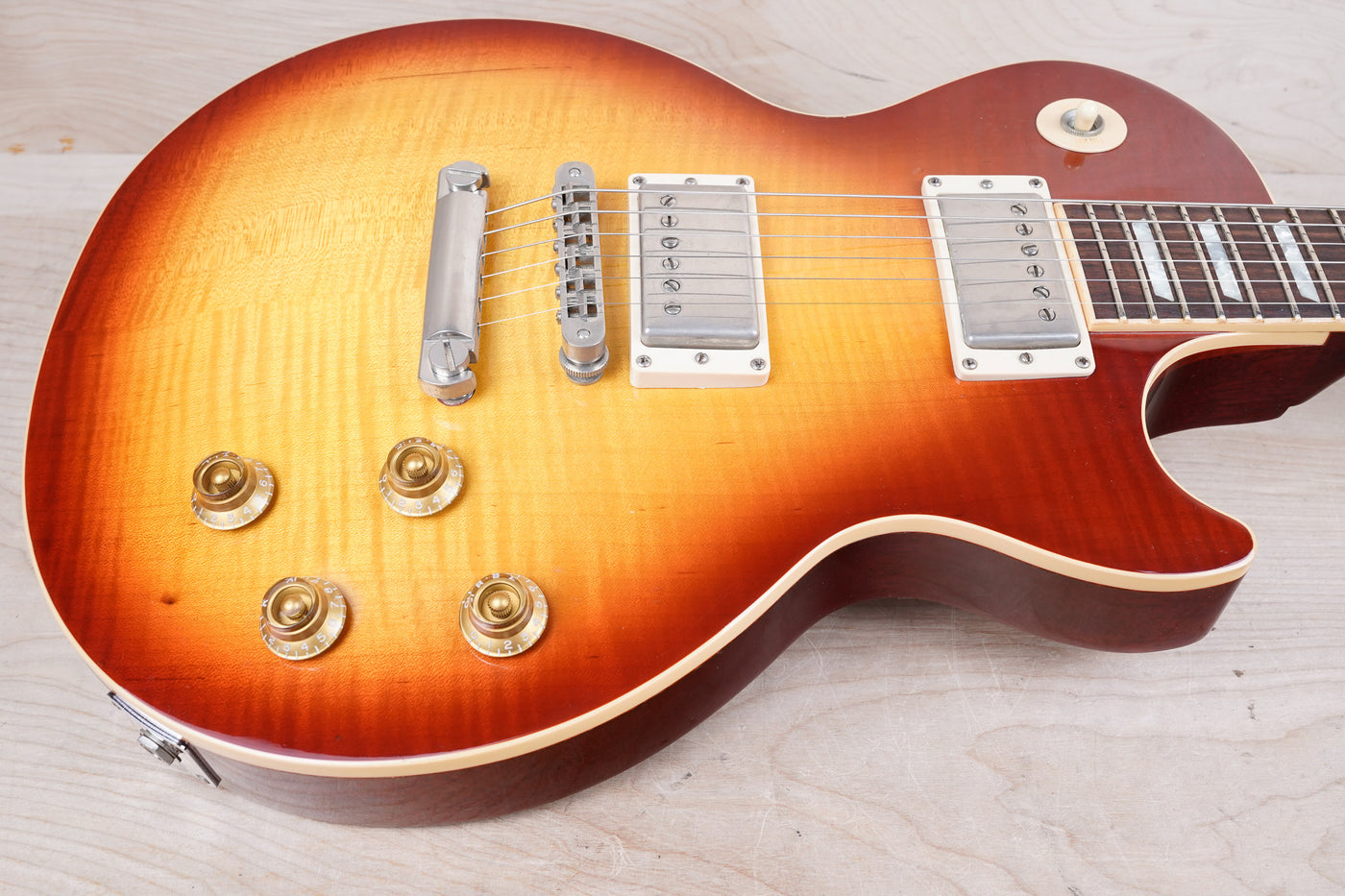 Gibson Les Paul Premium Plus 2004 Heritage Cherry Sunburst AAA Top Yamano w/ OHSC