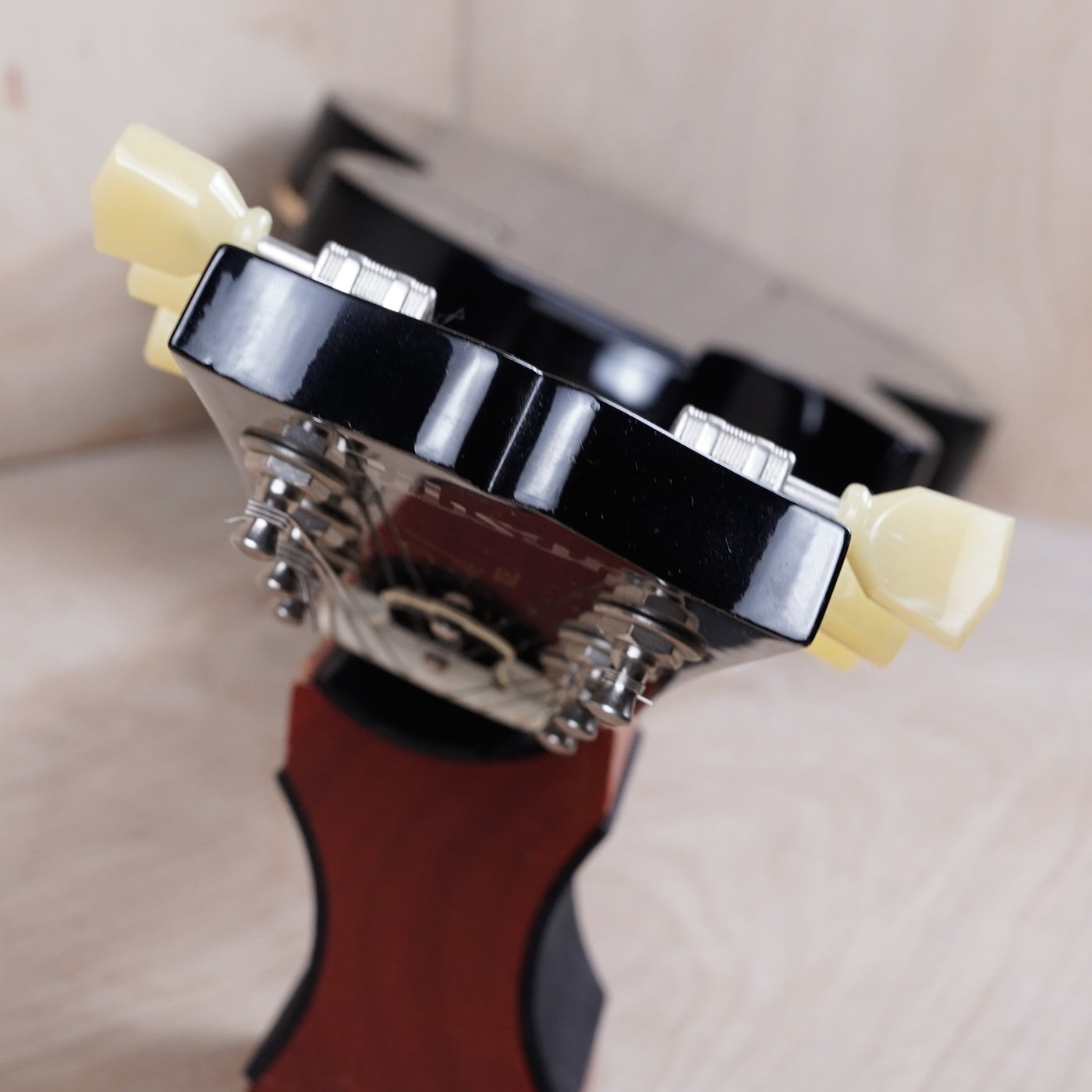 Gibson Les Paul Traditional with Bigsby 2011 Ebony w/ OHSC