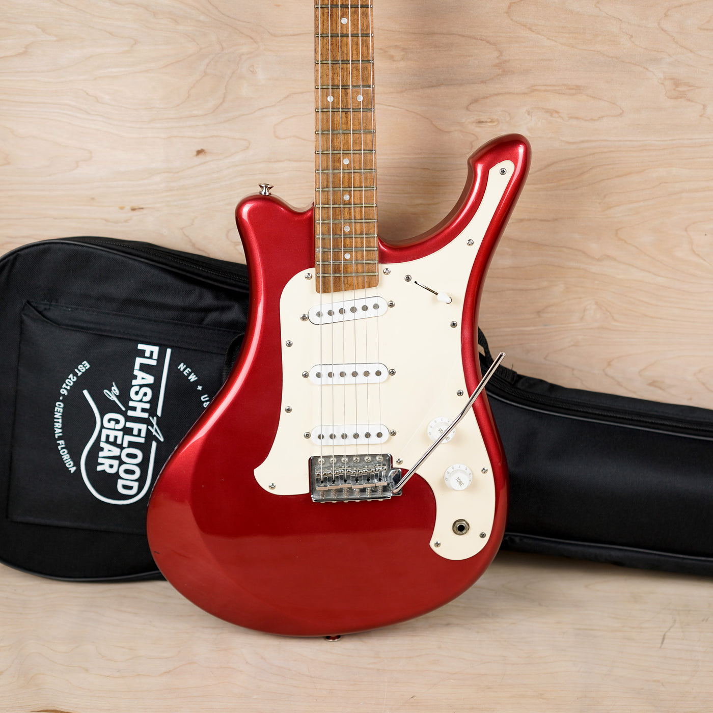 Yamaha EGV103C Flying Samurai 2005 Candy Apple Red w/ Bag