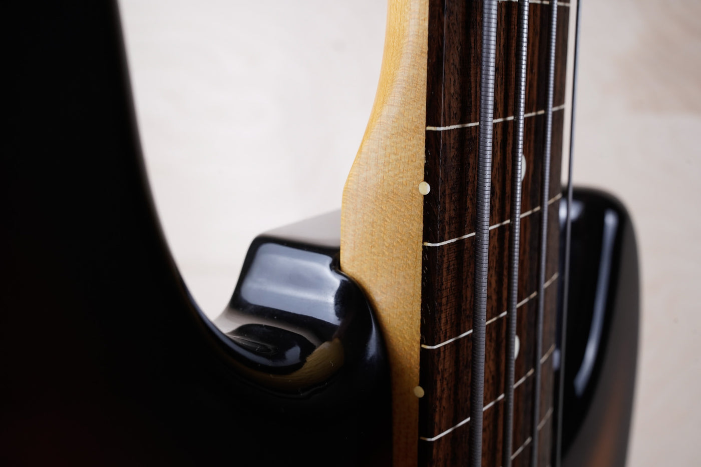 Fender JB62FL Order Made Fretless Jazz Bass Reissue MIJ 1993 Sunburst  Lacquer FInish Japan Fujigen w/ Bag