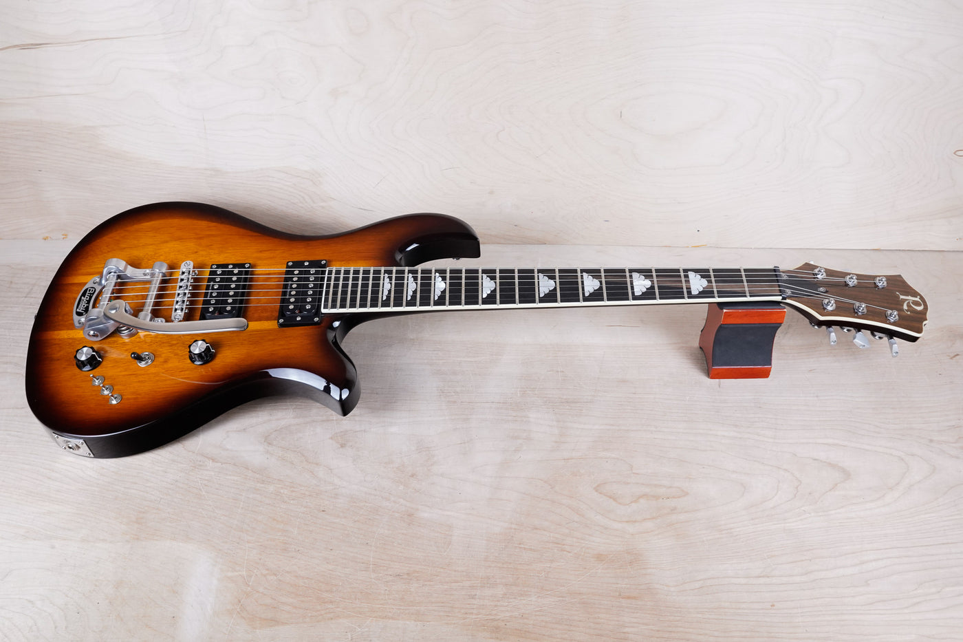 BC Rich Neil Geraldo Signature Eagle 2011 Sunburst w/ OHSC