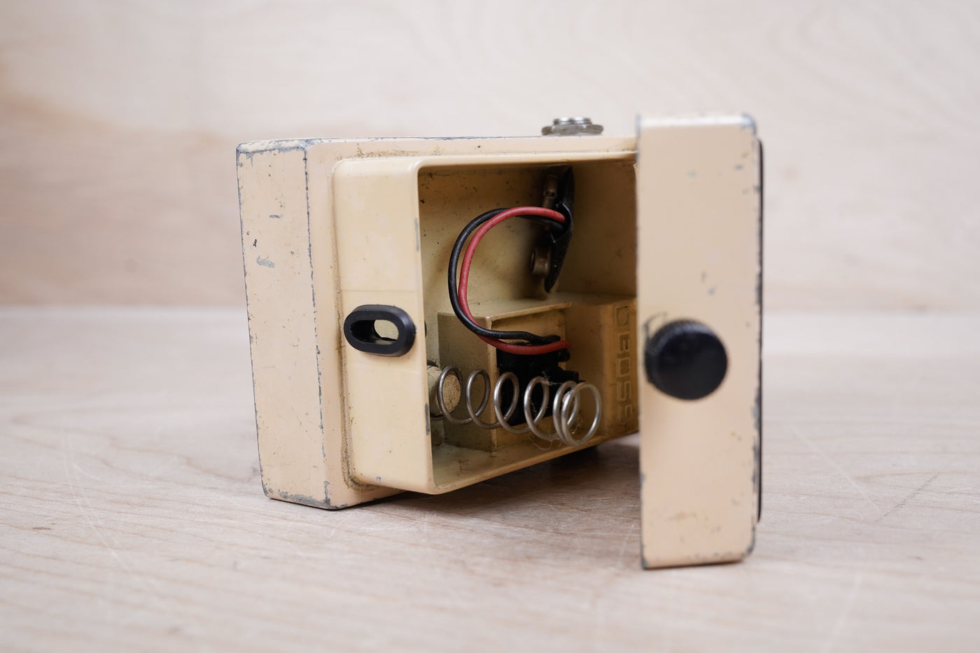 Boss AW-2 Auto Wah (Silver Label) 1995 Yellow MIT