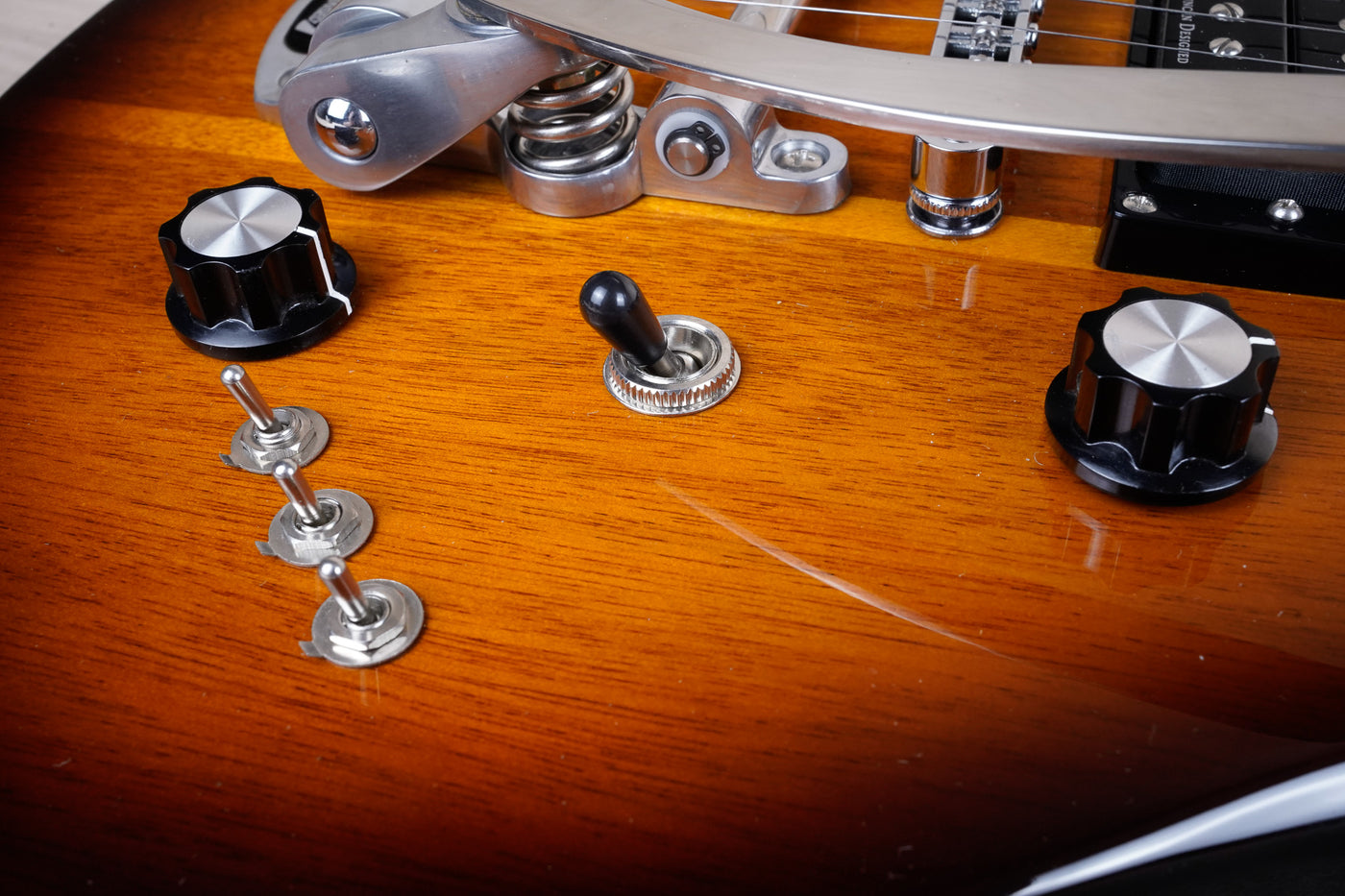 BC Rich Neil Geraldo Signature Eagle 2011 Sunburst w/ OHSC