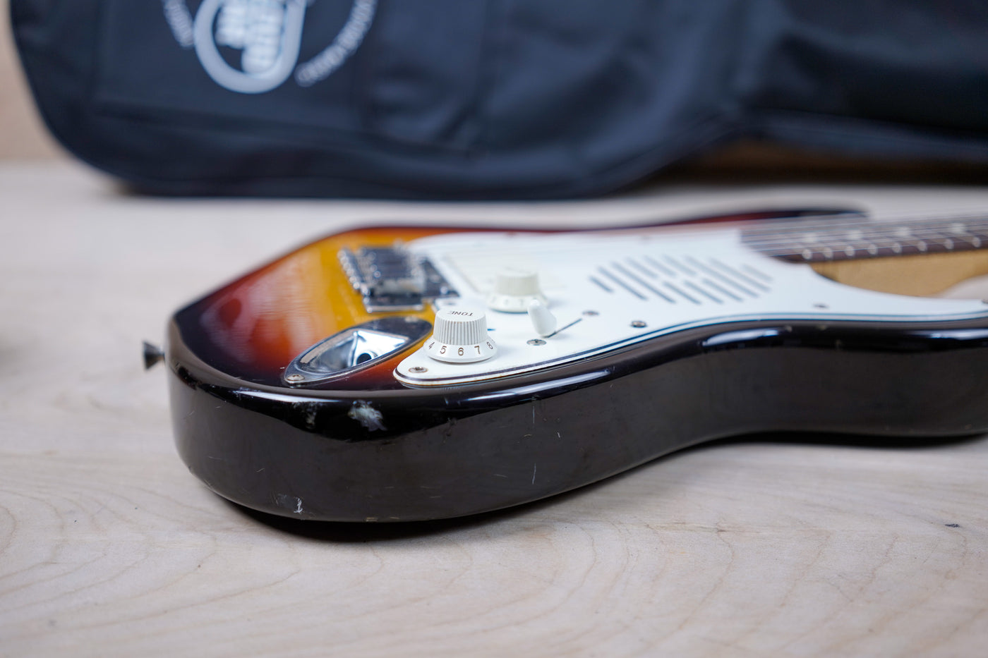 Fender ST-Champ Mini Stratocaster with Built In Speaker CIJ 1997 Sunburst w/ Bag