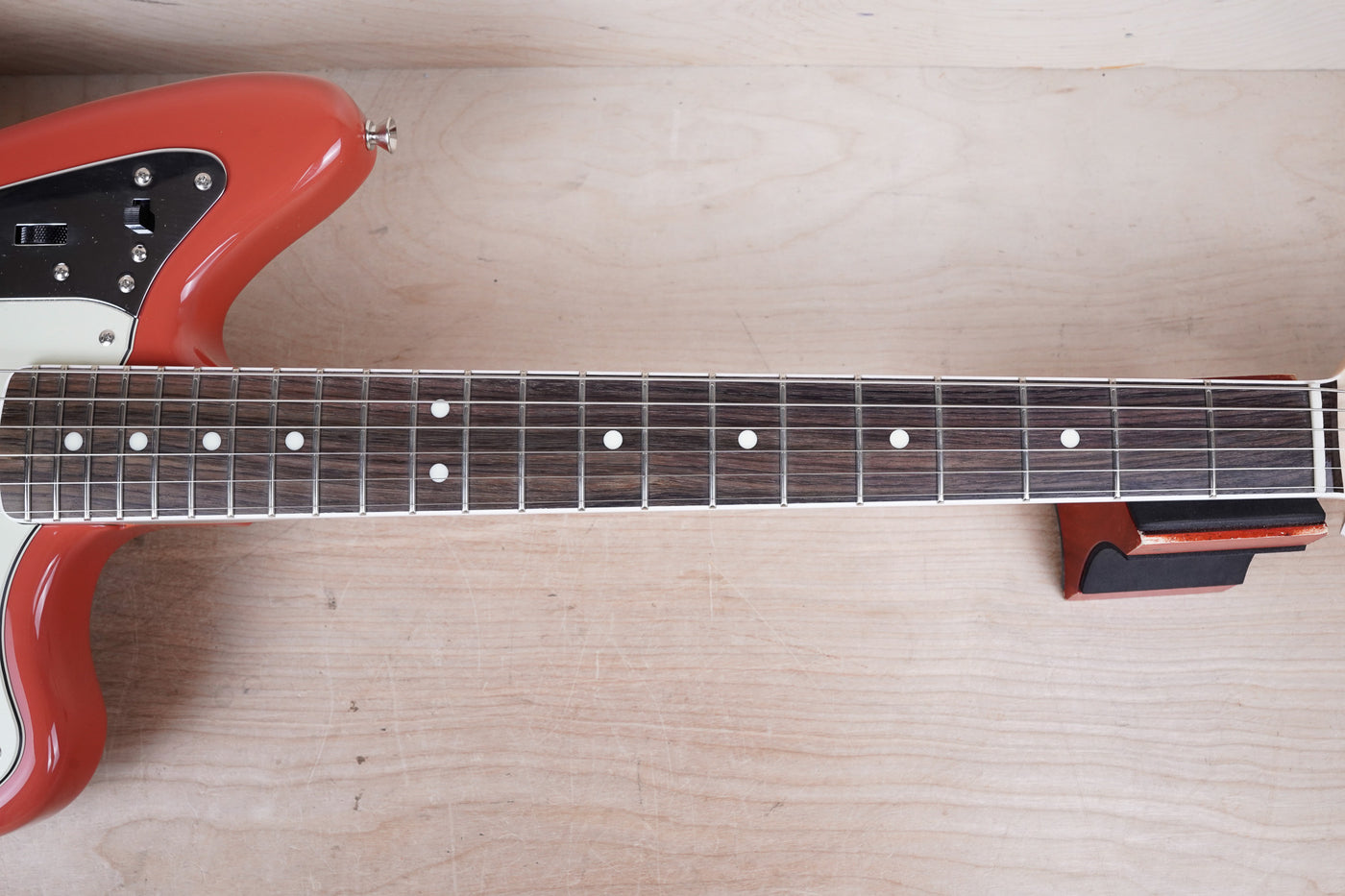 Fender FSR Traditional II '60s Jaguar MIJ 2025 Fiesta Red USA Pure Vintage Pickups Japan Exclusive w/ Bag