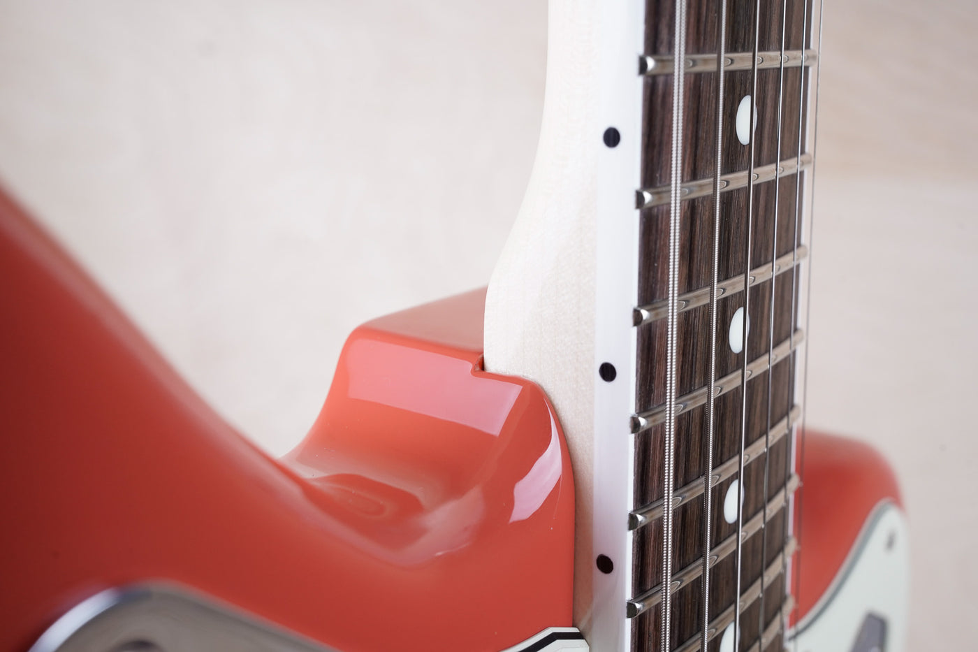 Fender FSR Traditional II '60s Jaguar MIJ 2025 Fiesta Red USA Pure Vintage Pickups Japan Exclusive w/ Bag