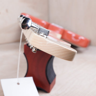 Fender FSR Traditional II '60s Jaguar MIJ 2025 Fiesta Red USA Pure Vintage Pickups Japan Exclusive w/ Bag