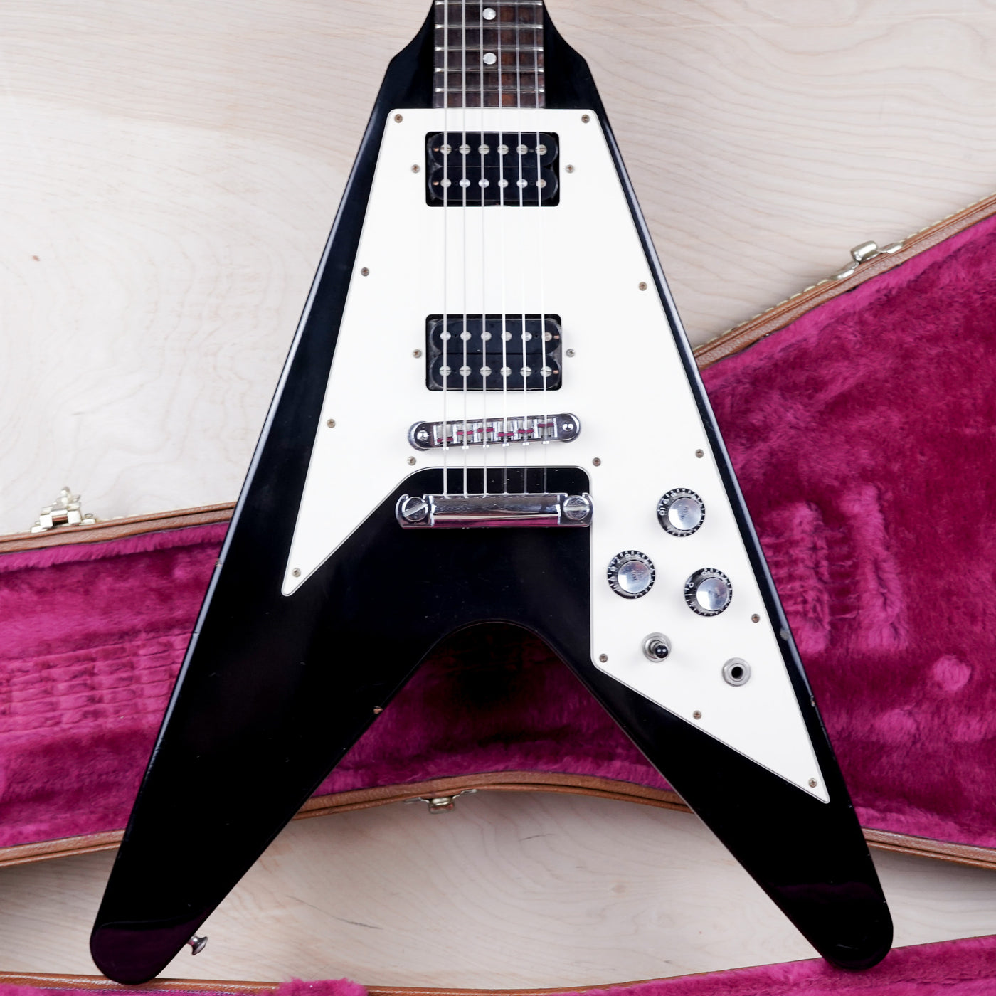 Gibson Flying V '67 2000 Ebony Yamano Music w/ OHSC