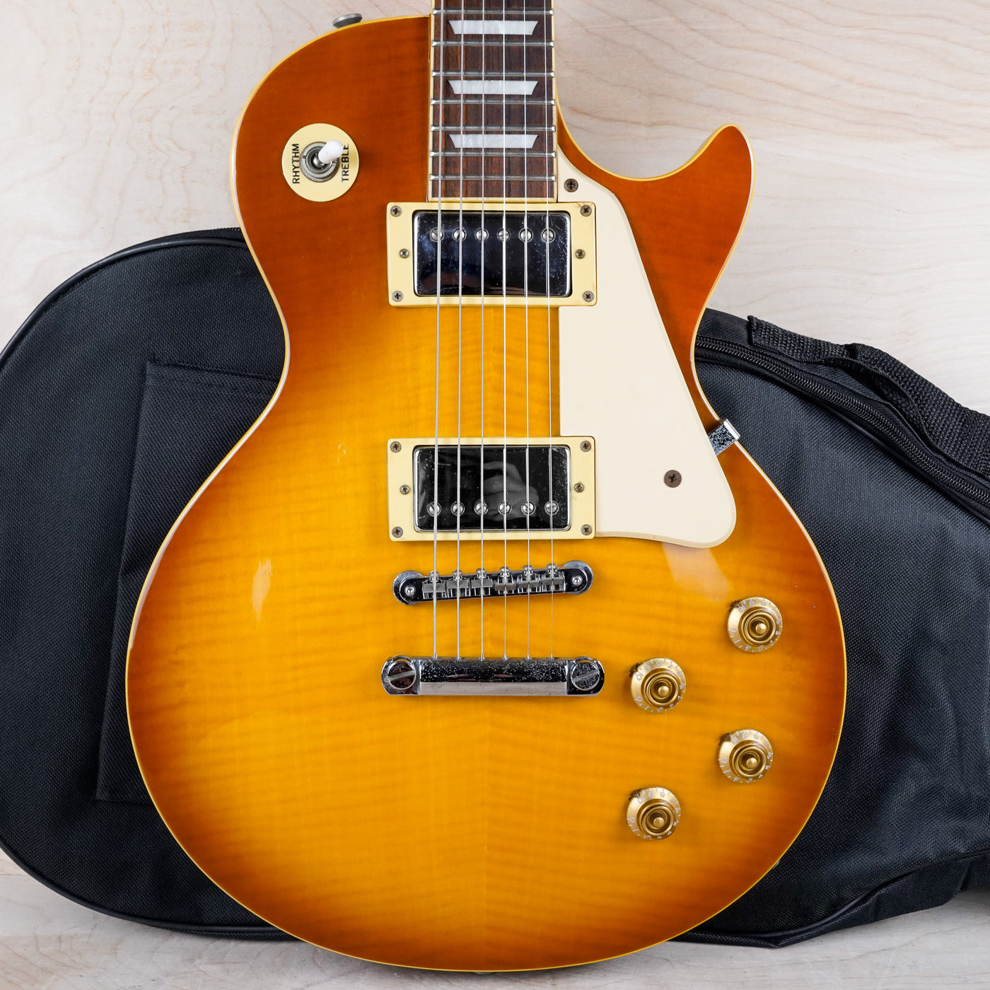 Burny Super Grade RLG-55 1999 Honeyburst w/ Bag – A Flash Flood of
