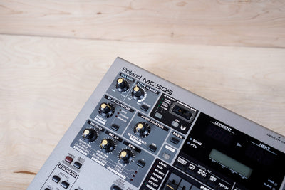 Roland MC-505 Groovebox Drum Machine Sequencer