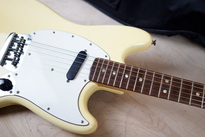 Fender Musicmaster 1973 Aged Olympic White USA Vintage w/ Bag