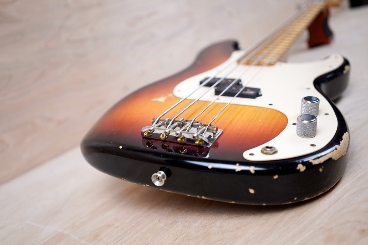 Starr Custom Style P-Style Bass Relic Sunburst w/ Vintage Fender Hard Case