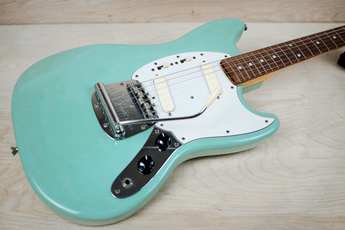 Fender MG-69 Mustang Reissue CIJ 1999 Aged Sonic Blue Crafted in Japan w/ Bag