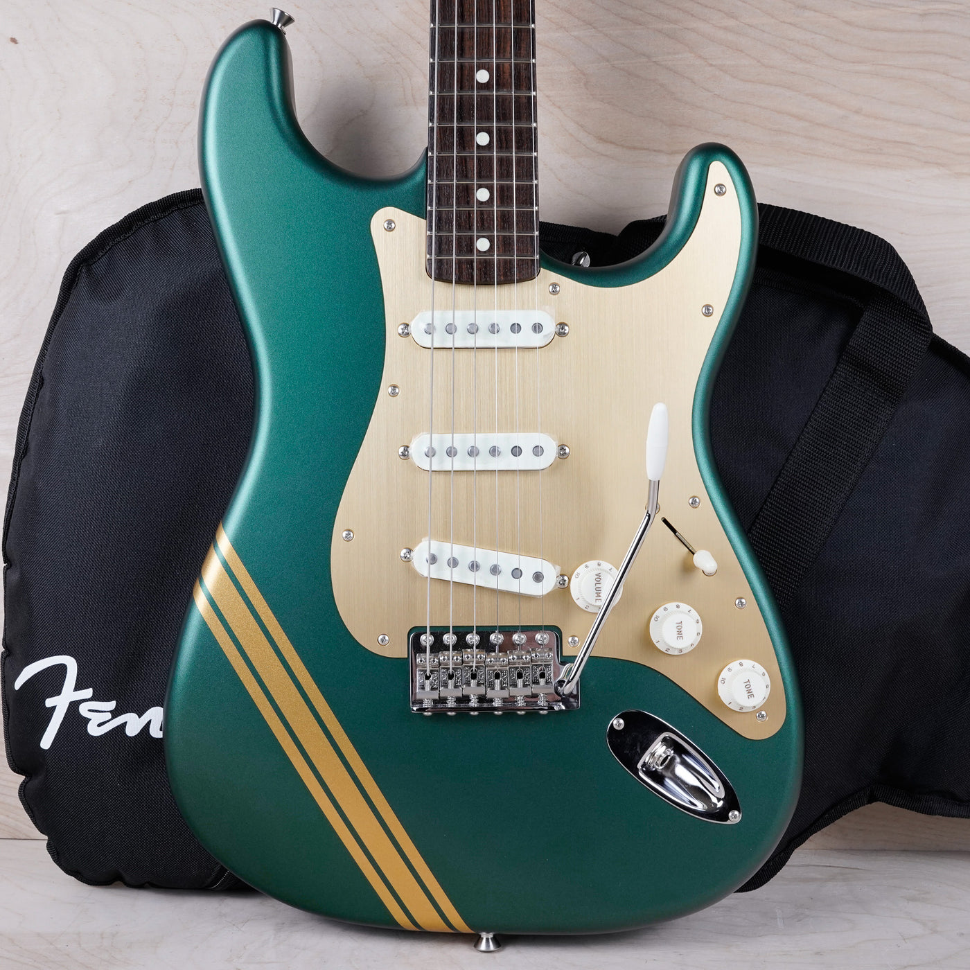 Fender FSR Traditional II '60s Stratocaster MIJ 2023 Sherwood Green Metallic w/ Gold Competition Stripe w/ Bag