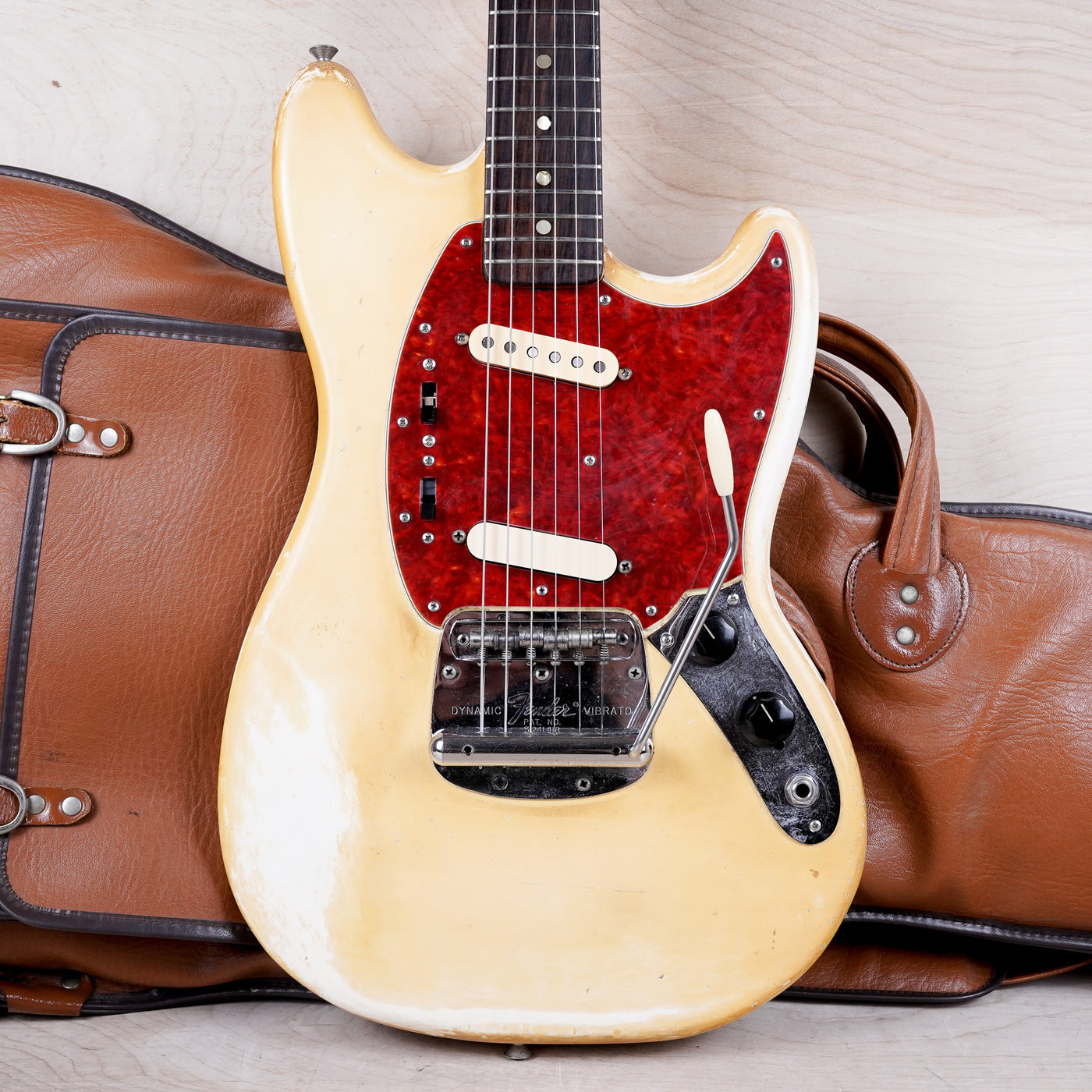 Fender Mustang 1973 Olympic White Vintage USA w/ Bag