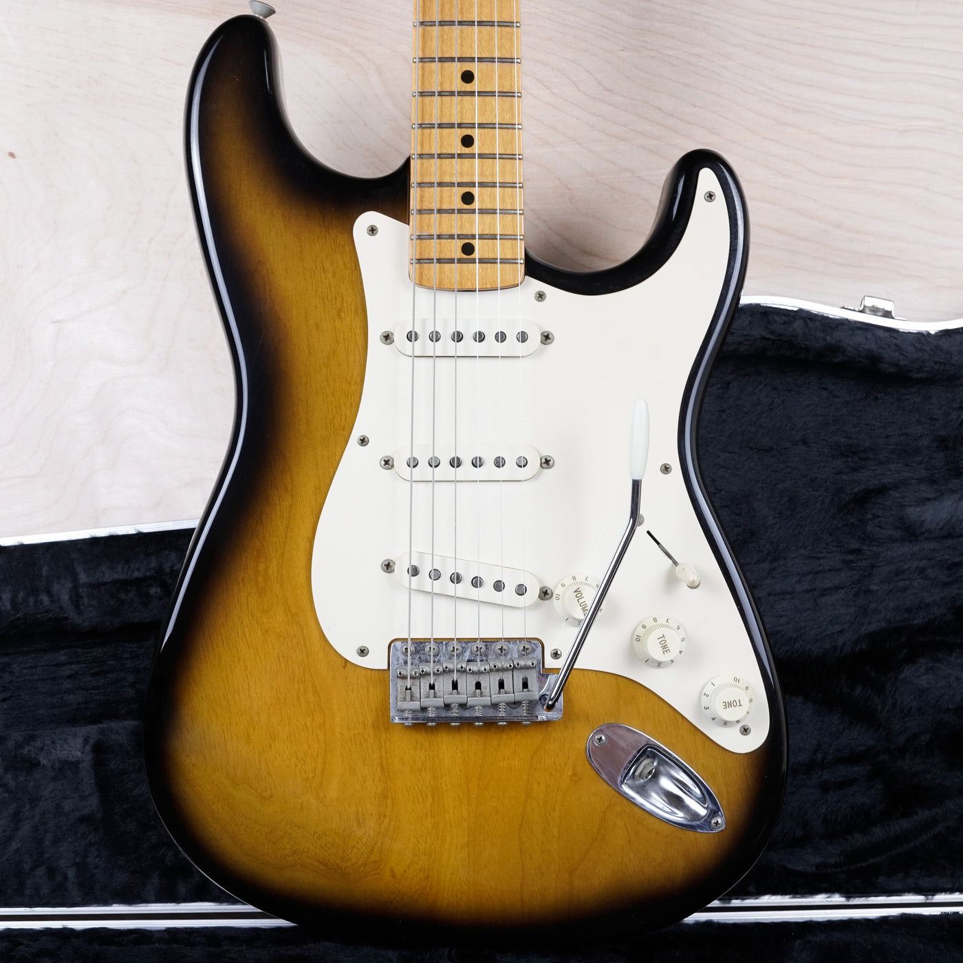 Fender Limited Edition 40th Anniversary 1954 Reissue Stratocaster with Maple Fretboard 1994 Brown Sunburst USA American Vintage AVRI w/ OHSC