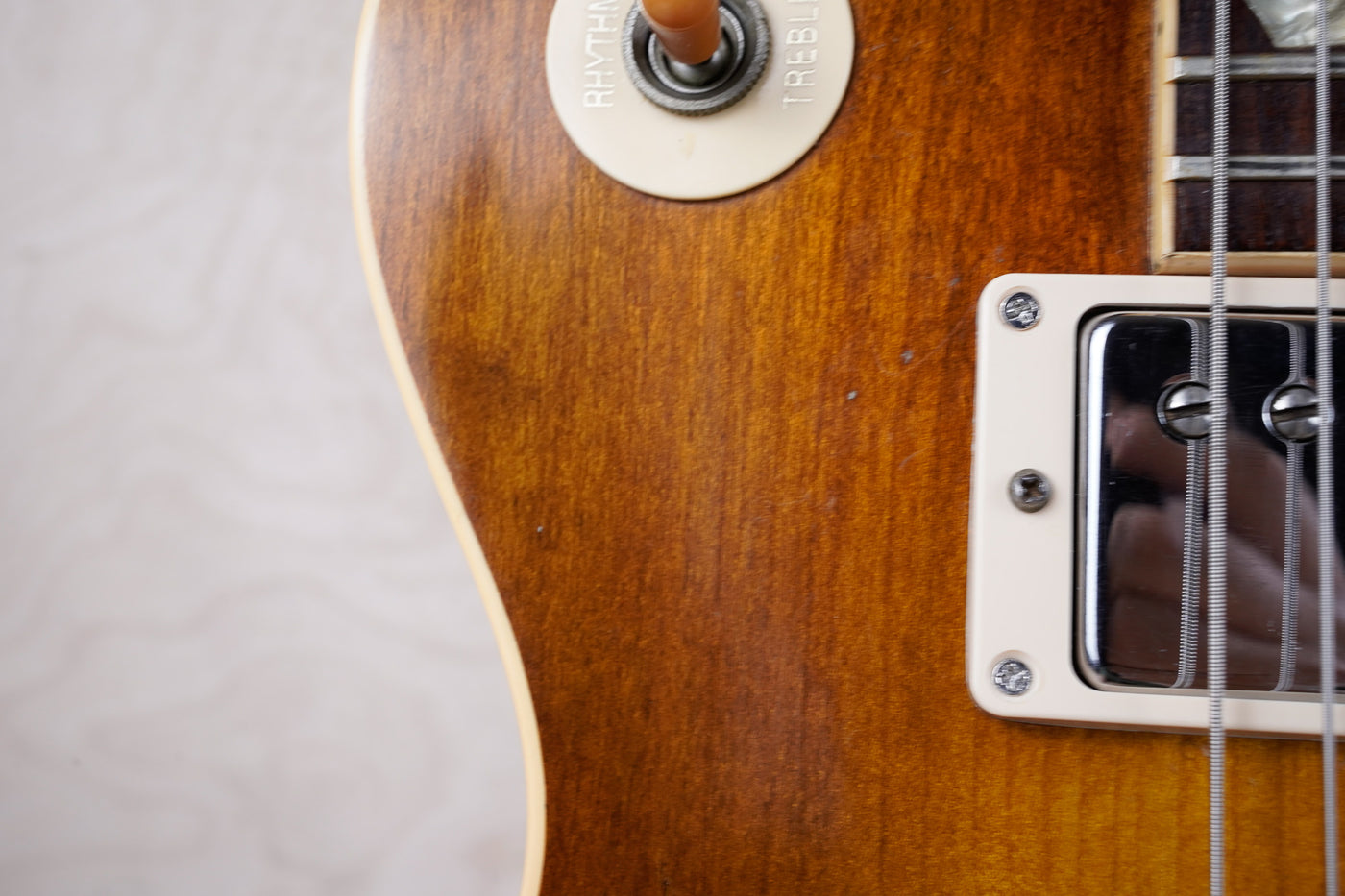 Gibson Les Paul Heritage Series Standard-80  1981 Honey Amber w/ OHSC