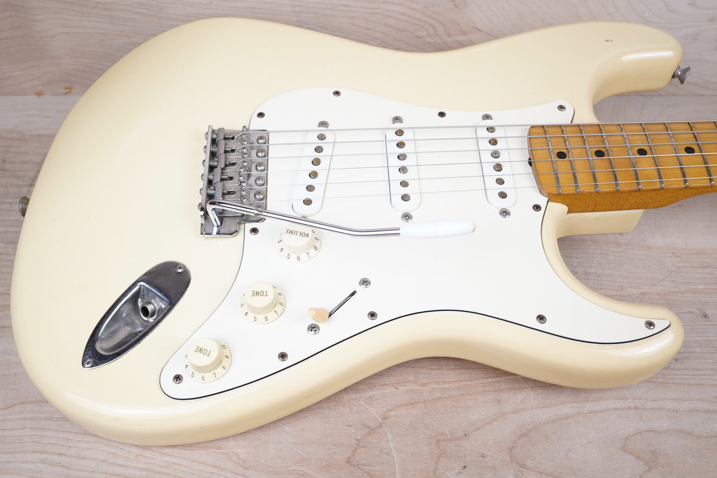Fender ST-67 Stratocaster Reissue MIJ 1993 Vintage White Japan w/ Bag