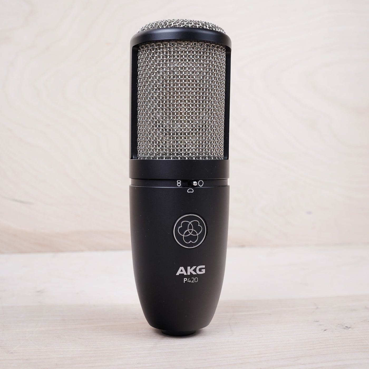 AKG P420 Perception 420 Multi-Pattern Large-Diapraghm Condenser Microphone