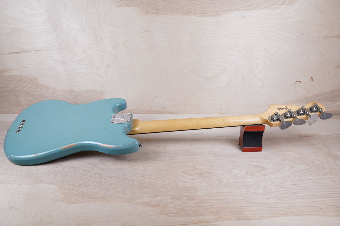 Fender JMJ Justin Meldal-Johnsen Road Worn Signature Mustang Bass 2019 Faded Daphne Blue w/ Bag