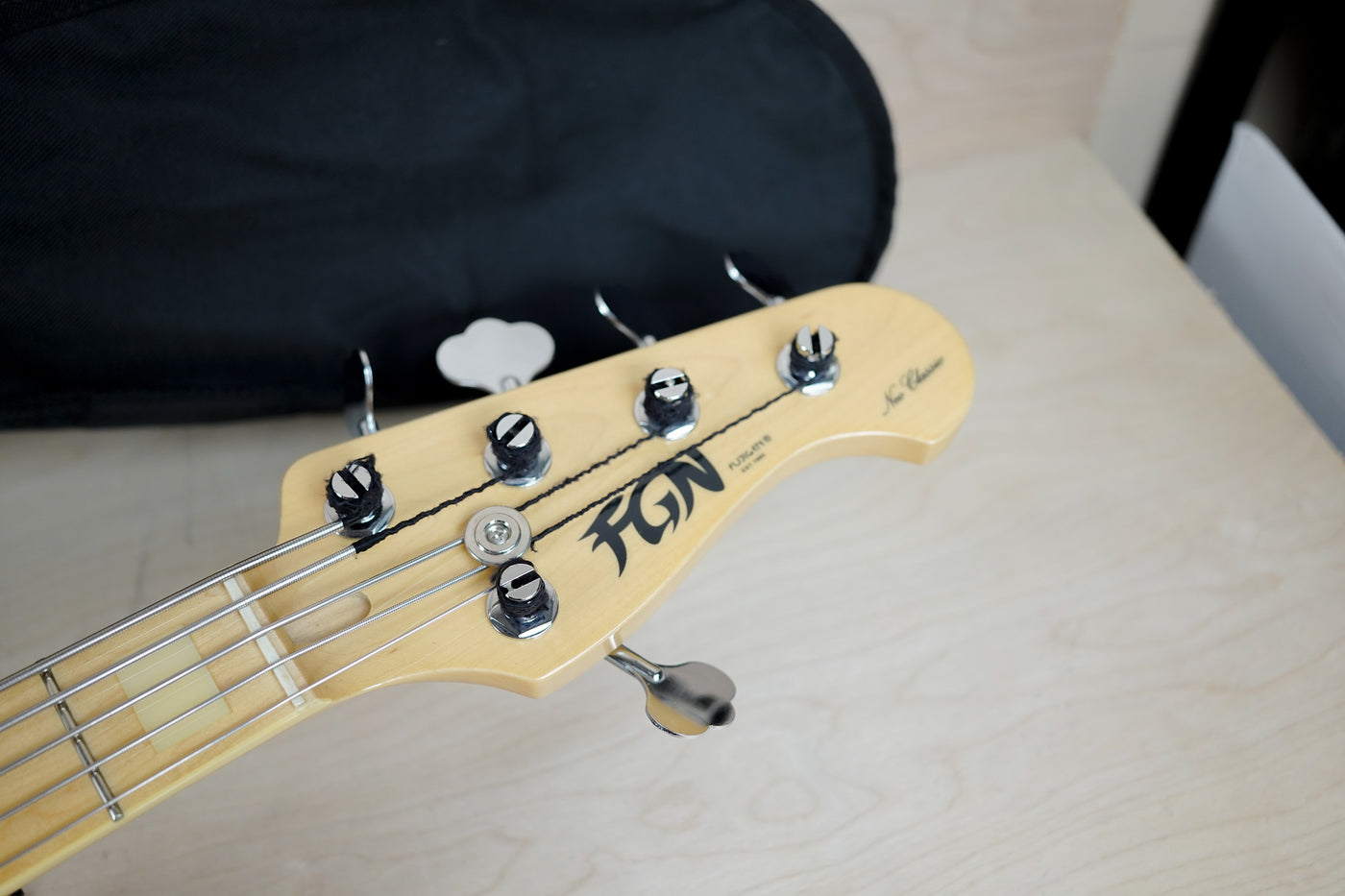 Fujigen FGN Neo Classic NJB10MBAHV 5 String Bass MIJ 2019 Blonde Ash w/ Bag