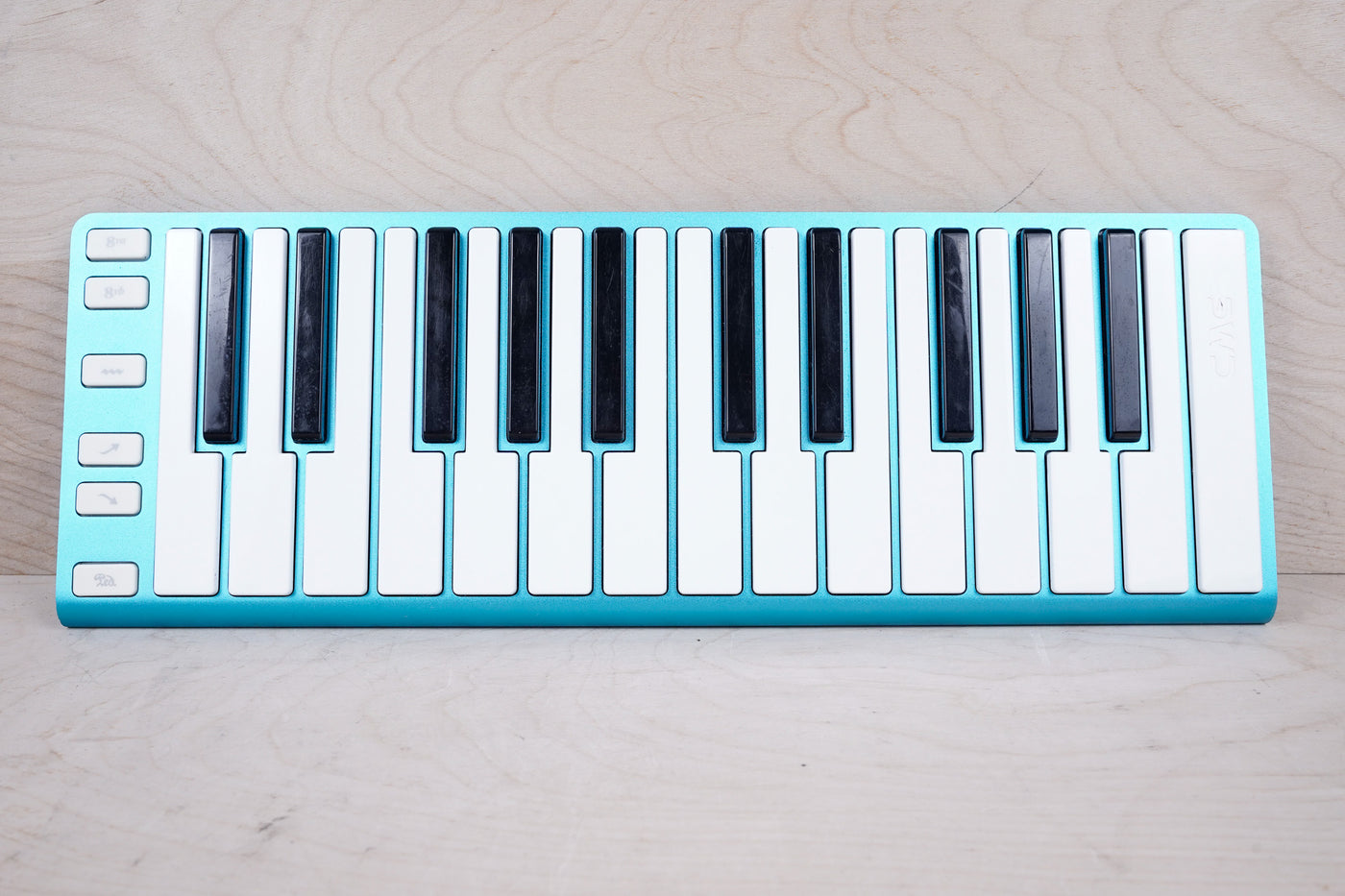 CME Xkey 25-Key Mobile USB Keyboard MIDI Controller Blue