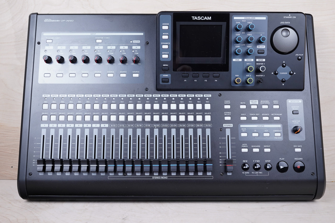 TASCAM DP-32SD 32-track Digital Portastudio Black w/ Power Supply