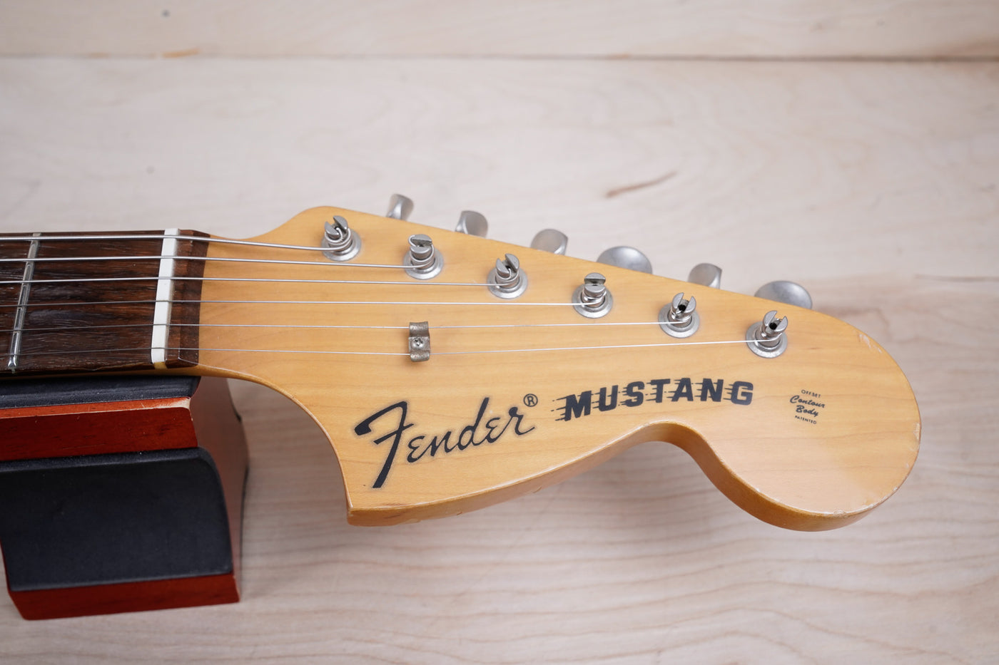 Fender MG-69 Mustang Reissue MIJ 1993 Yellow White Made in Japan w/ Bag