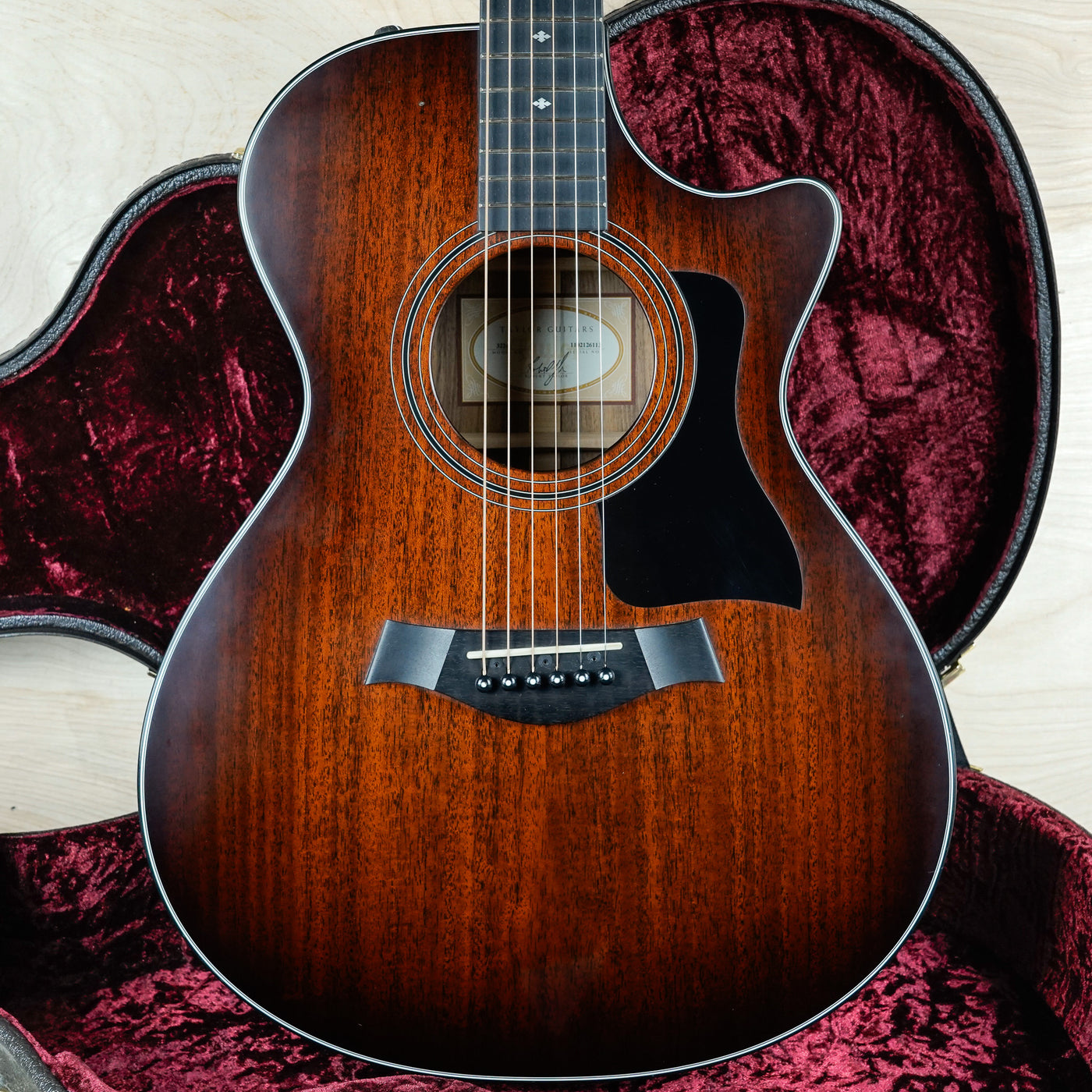 Taylor 322ce Tasmanian Blackwood 2016 Shaded Edgeburst USA w/ OHSC