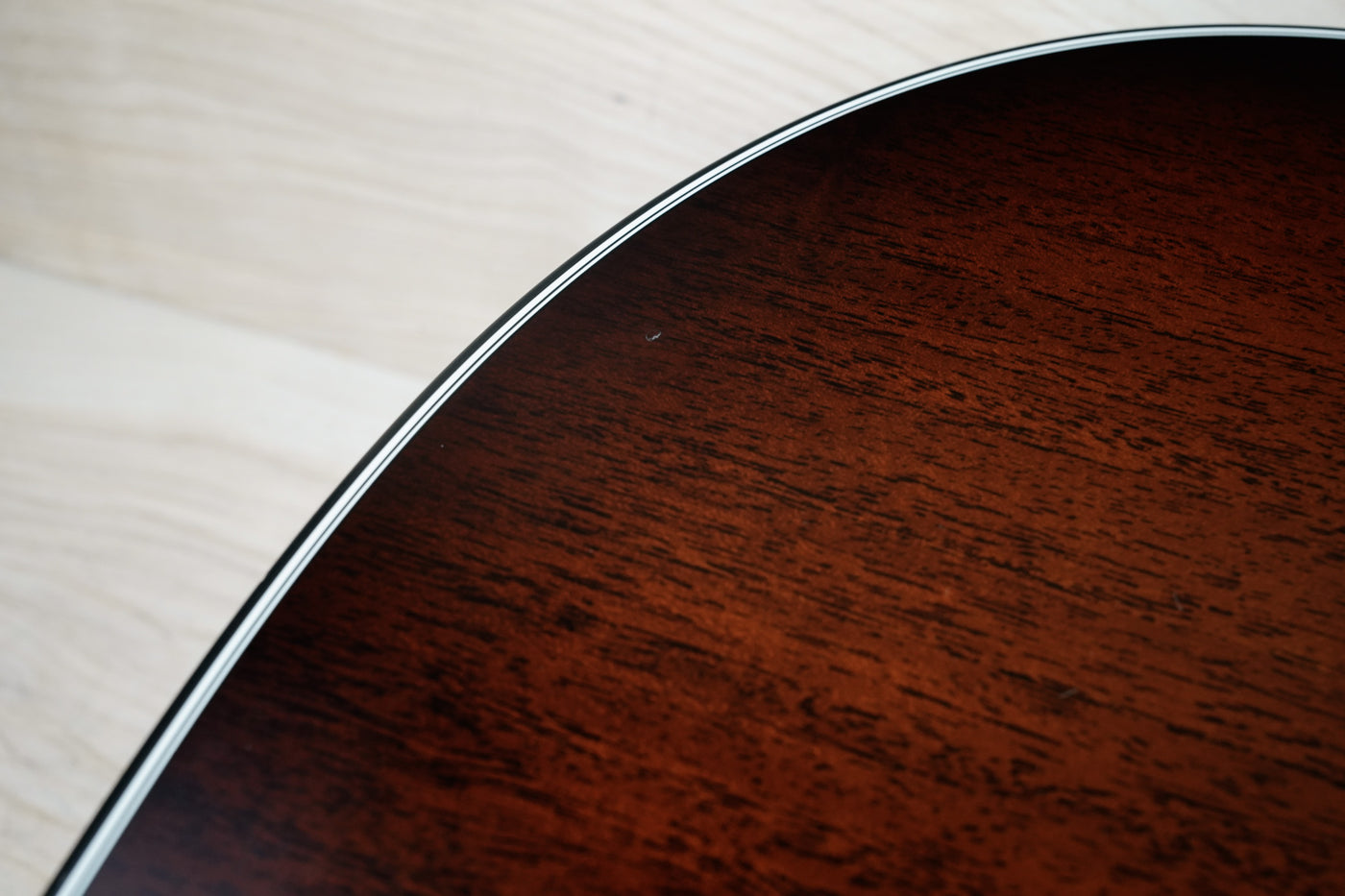 Taylor 322ce Tasmanian Blackwood 2016 Shaded Edgeburst USA w/ OHSC