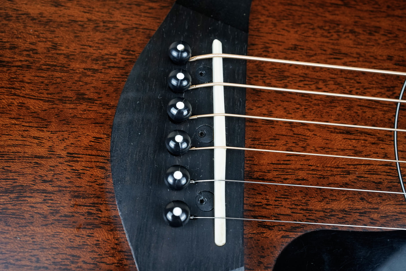 Taylor 322ce Tasmanian Blackwood 2016 Shaded Edgeburst USA w/ OHSC