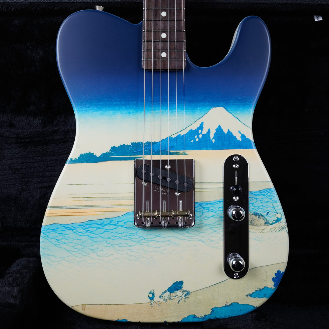 Fender Made in Japan Limited Art Canvas Esquire Hokusai Tama