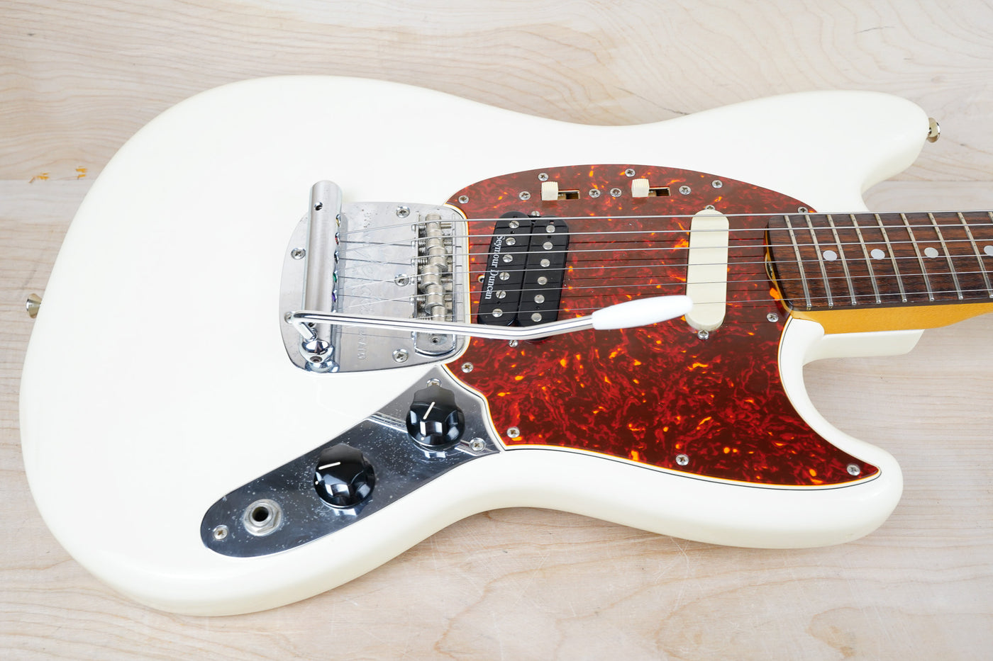 Fender MG-65 Mustang Reissue CIJ 2006 Vintage White Seymour Duncan Humbucker Japan w/ Bag