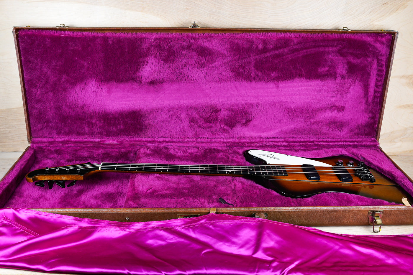 Gibson Thunderbird IV 1997 Vintage Sunburst Bass w/ OHSC