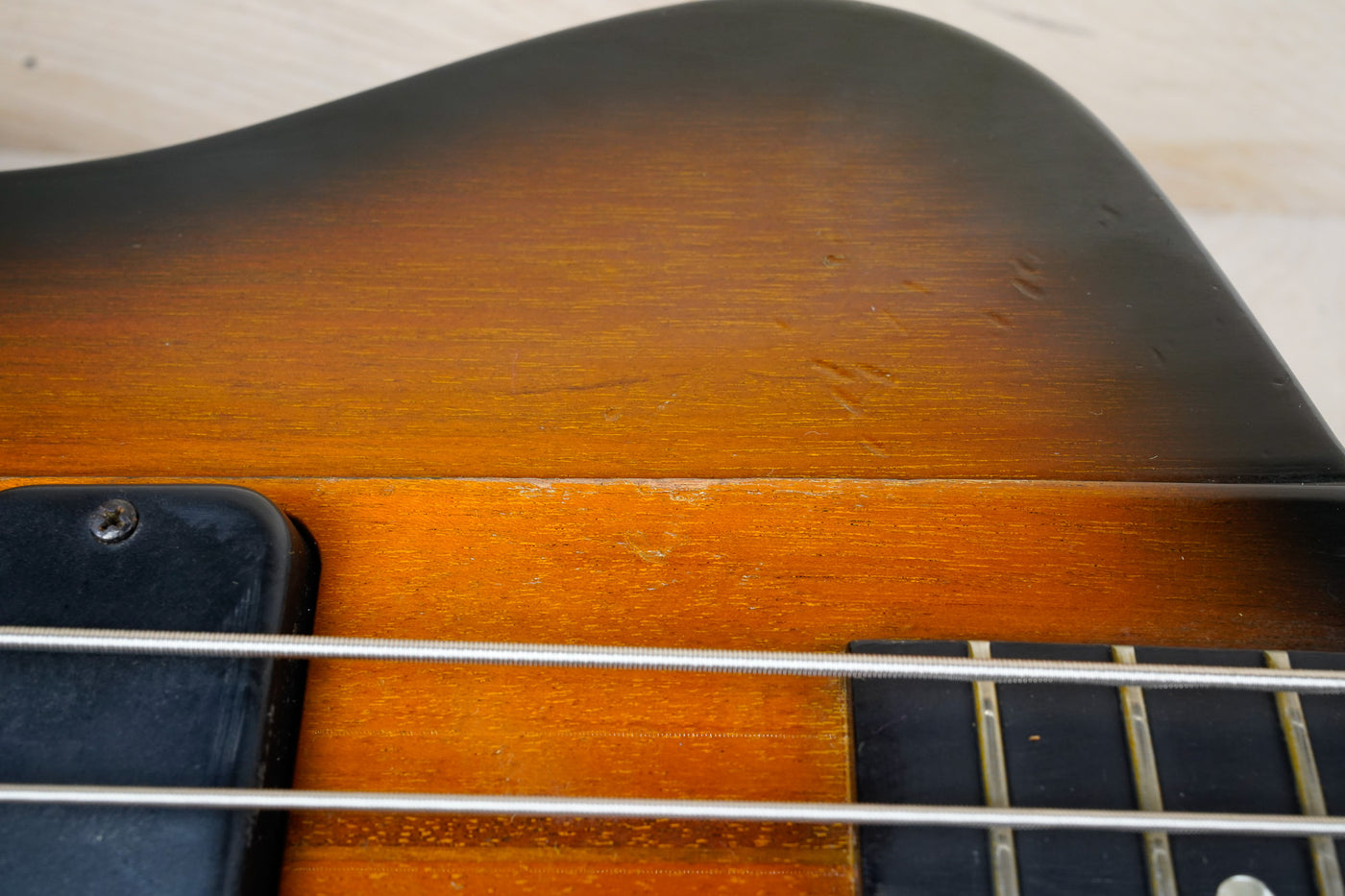 Gibson Thunderbird IV 1997 Vintage Sunburst Bass w/ OHSC