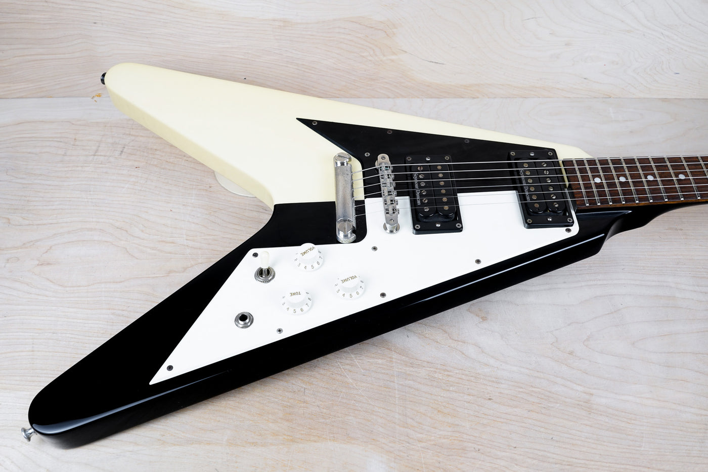 ESP Edwards E-FV-125WB Michael Schenker Signature Flying V 2007 Black and White w/ Bag