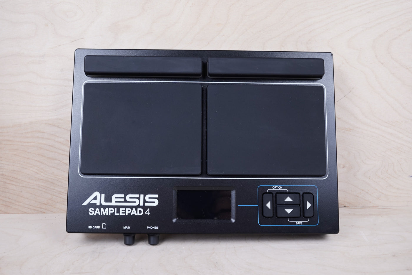 Alesis SamplePad 4 Compact 4-Pad Percussion and Sample-Triggering Instrument