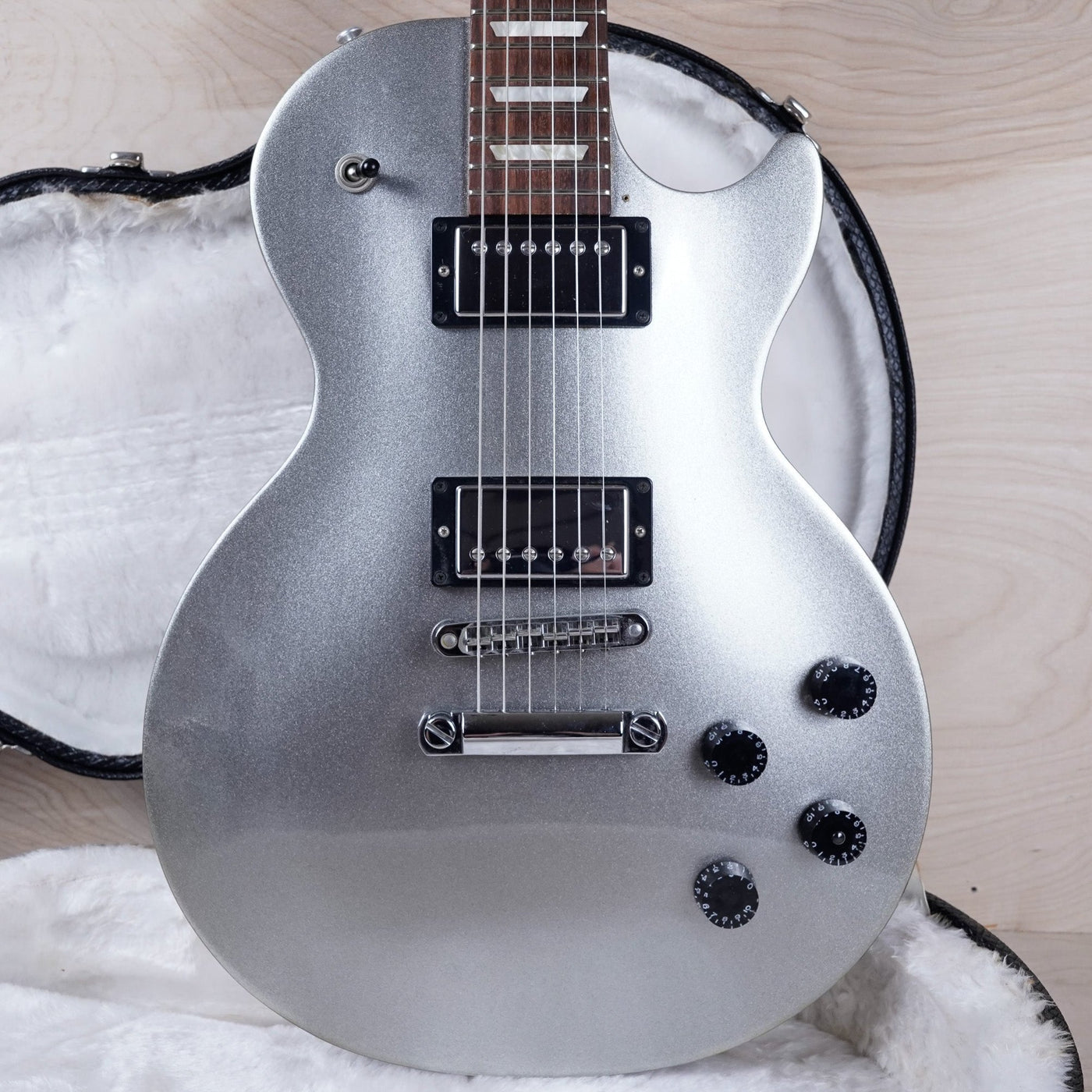 Gibson Les Paul Studio 2012 Silver Pearl w/ OHSC