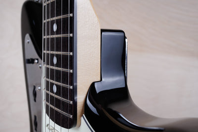 Fender Made in Japan 2025 Collection Traditional II '60s Jaguar 2025 Black w/ Sunburst Competition Stripe w/ Bag