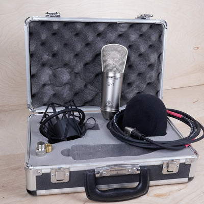 Behringer B-1 Large Diaphragm Cardioid Condenser Microphone Bundle w/ Case, Shockmount, XLR Cable