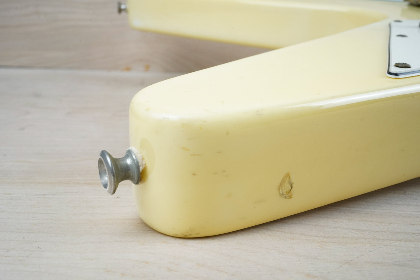 Greco FV600 MIJ 1978 White Vintage Japan '67 Reissue Flying V Style w/ Hard Case