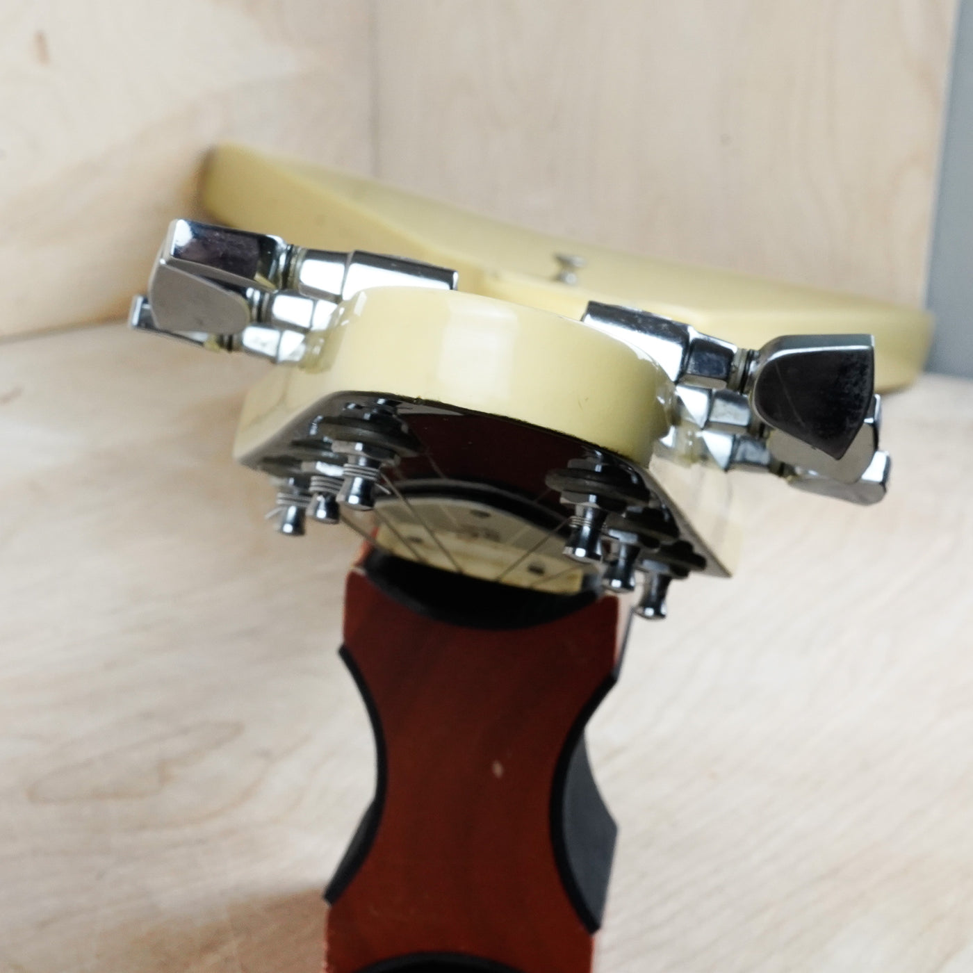 Greco FV600 MIJ 1978 White Vintage Japan '67 Reissue Flying V Style w/ Hard Case