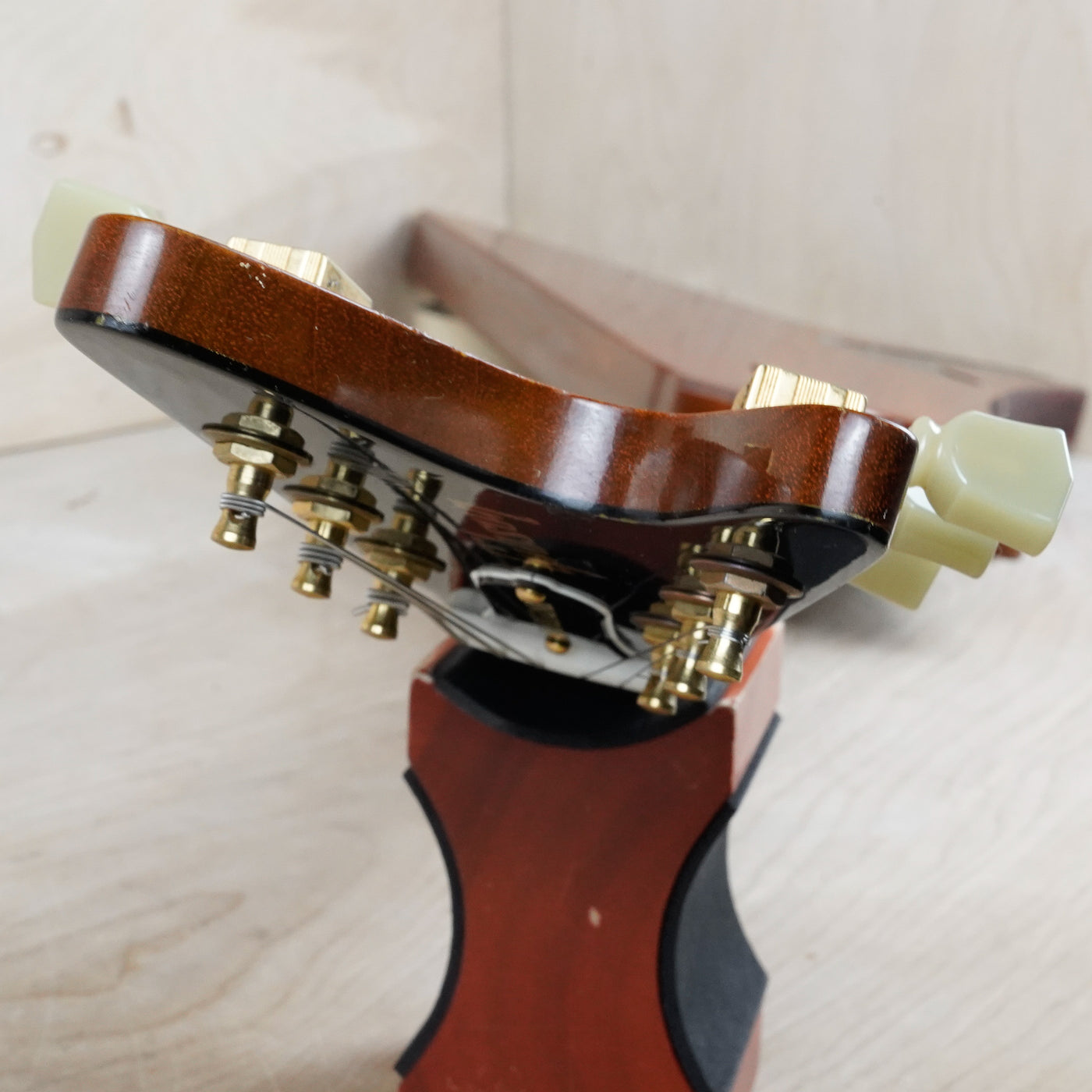 Gibson Moderne XL 2012 Translucent Amber w/ OHSC