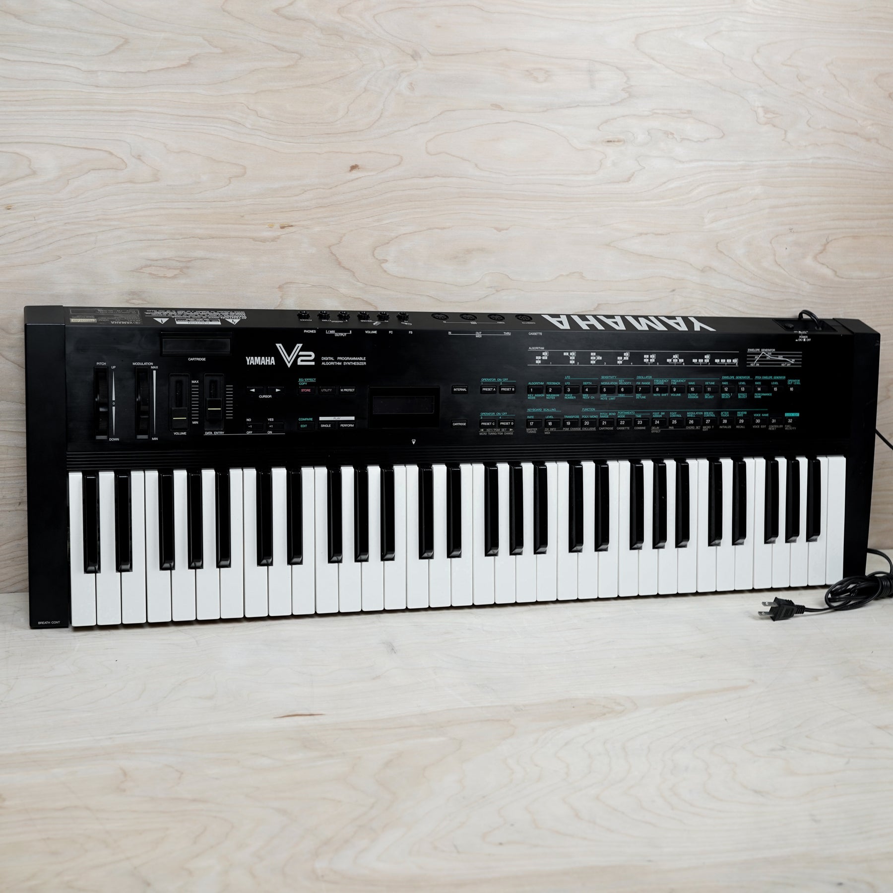 YAMAHA V2 FMシンセサイザー - 鍵盤楽器