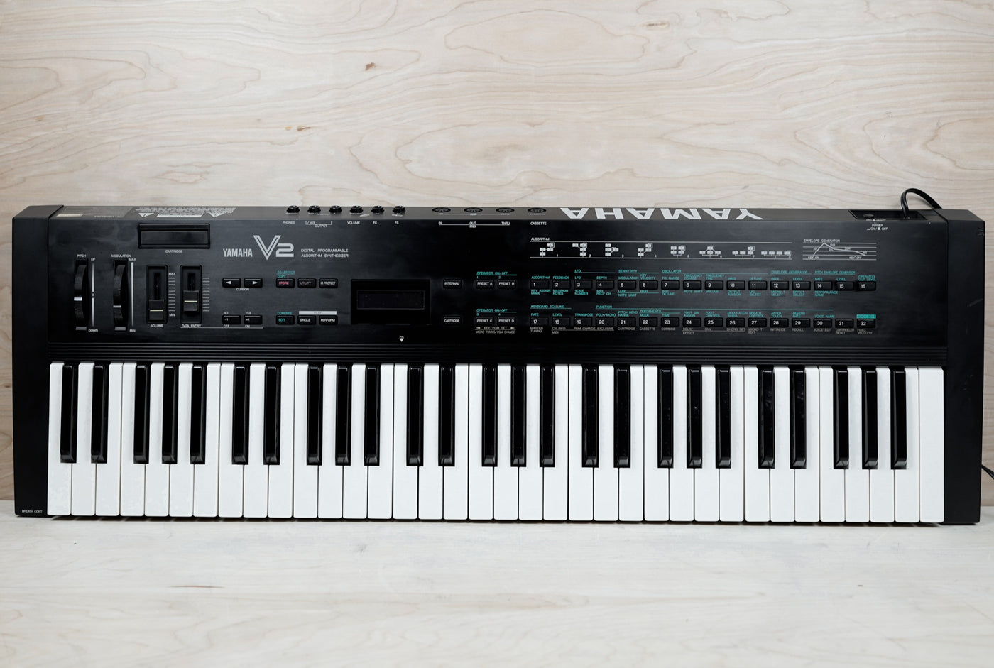 Yamaha V2 (DX11) FM Synthesizer 100V Made in Japan MIJ