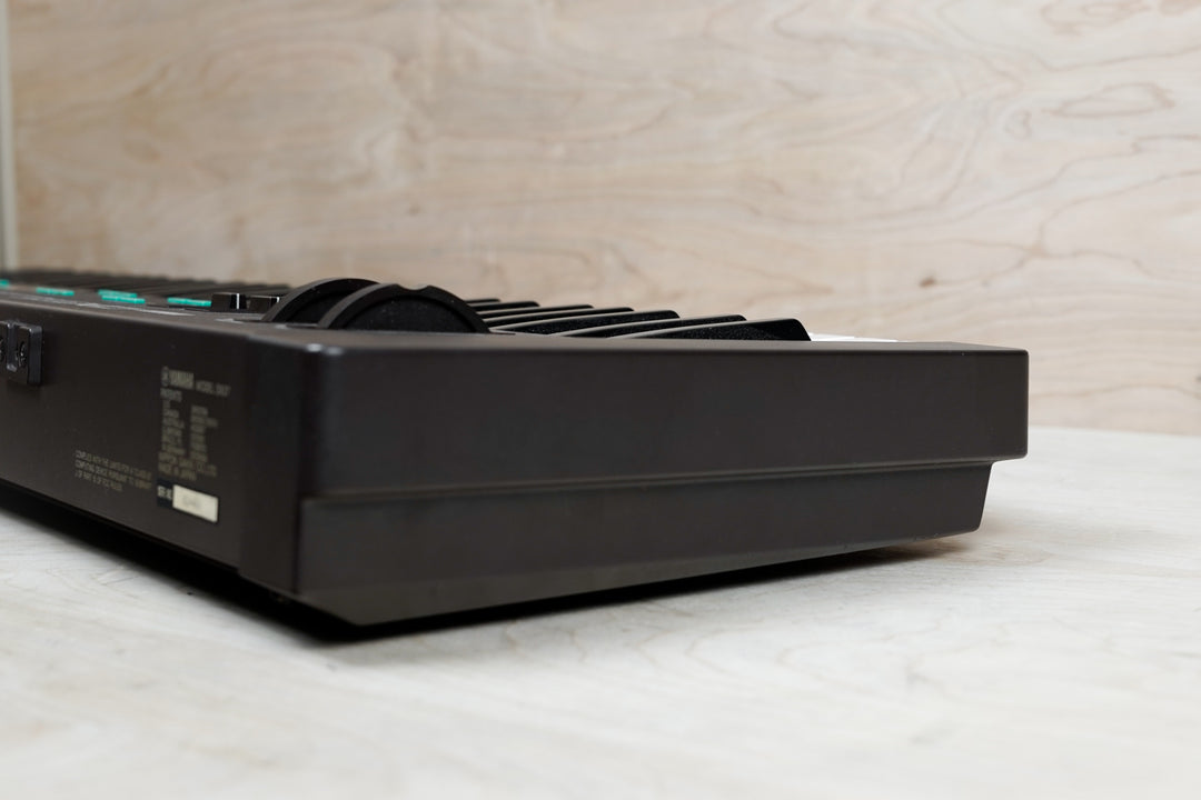 Yamaha DX27 61-Key Digital Programmable Algorithm